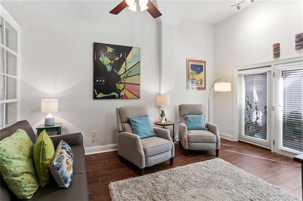 New Orleans, LA 70130,760 MAGAZINE ST #117