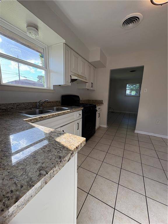 Metairie, LA 70001,719 CLEARY AVE