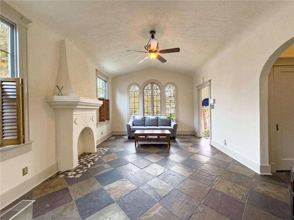 New Orleans, LA 70115,2508 JOSEPH ST