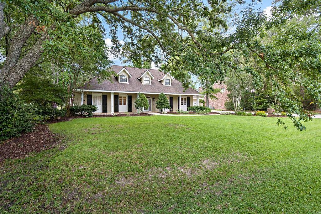Mandeville, LA 70471,553 BEAU CHENE DR