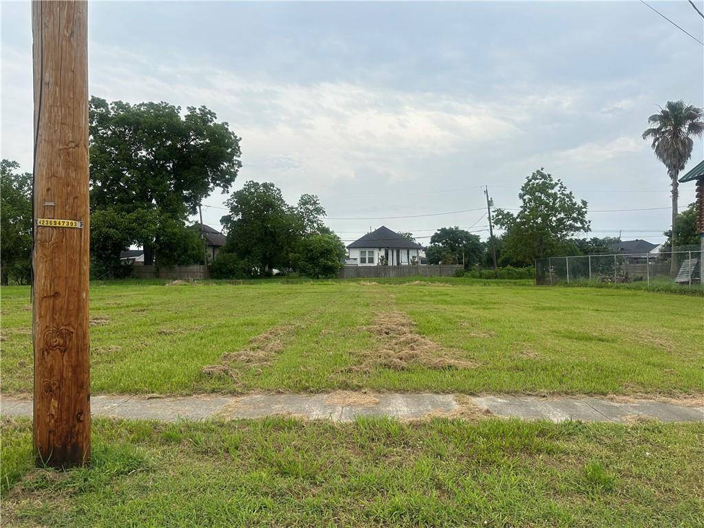 Arabi, LA 70032,1705 CENTER ST