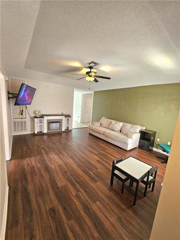 Marrero, LA 70072,2724 MARISHA CT