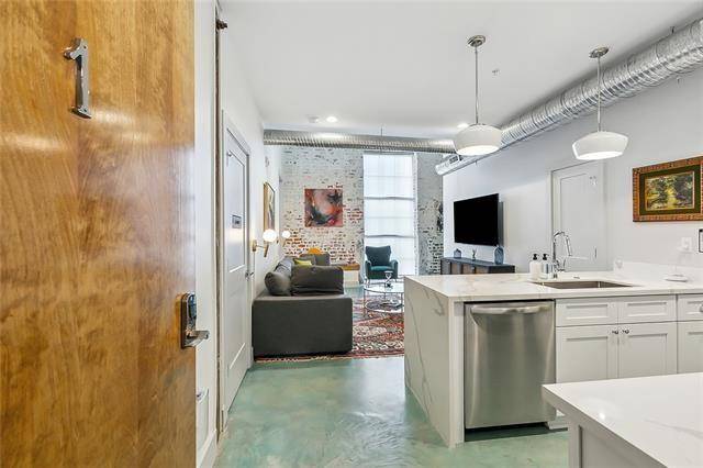 New Orleans, LA 70114,801 PATTERSON RD #101