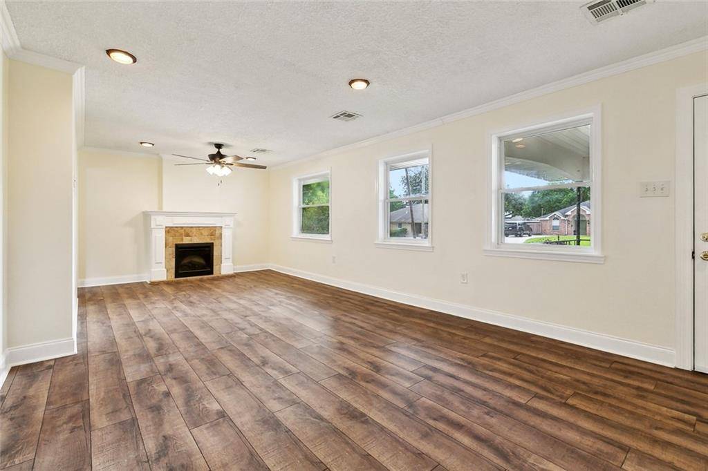 Belle Chasse, LA 70037,116 HUNT ST