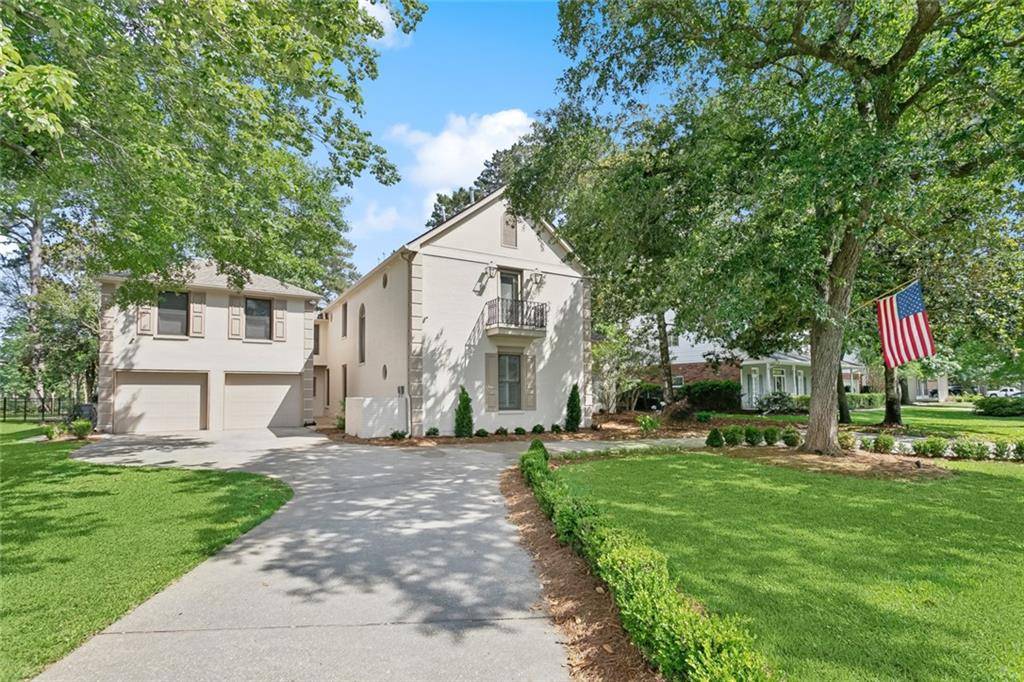 Mandeville, LA 70471,114 LONGWOOD DR