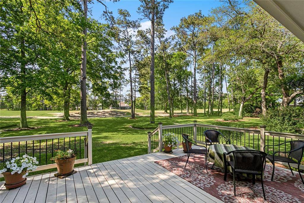 Mandeville, LA 70471,511 BEAU CHENE DR