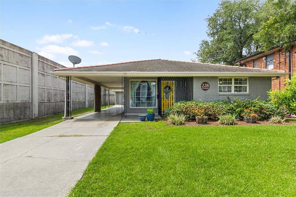New Orleans, LA 70124,228 W KENILWORTH-A ST
