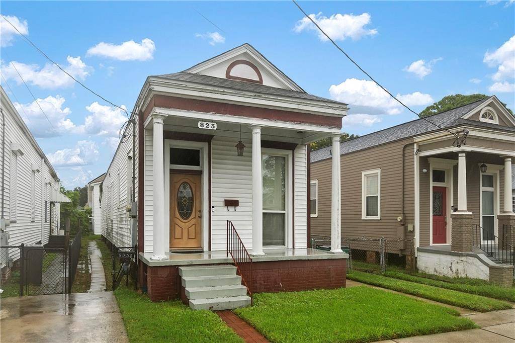 Gretna, LA 70053,823 MONROE ST
