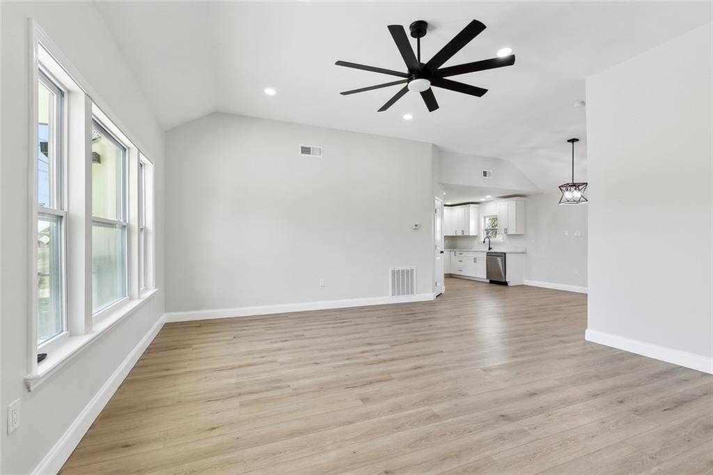 Marrero, LA 70072,2925 BARATARIA BLVD