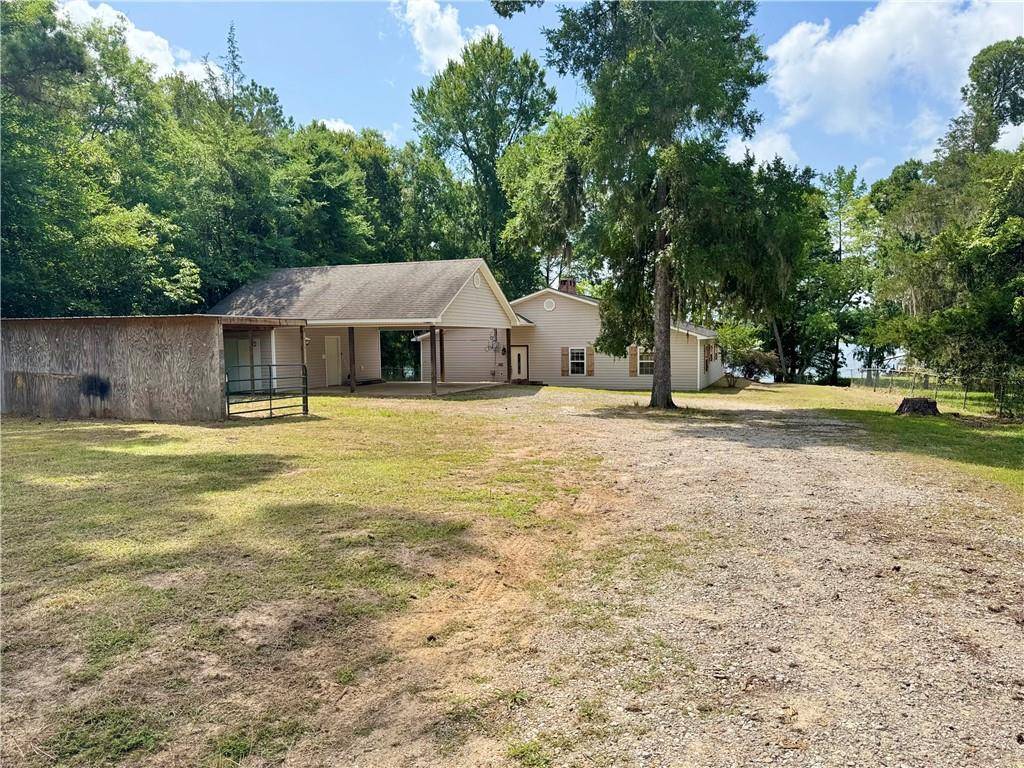 Colfax, LA 71417,602 CLAUDES RD