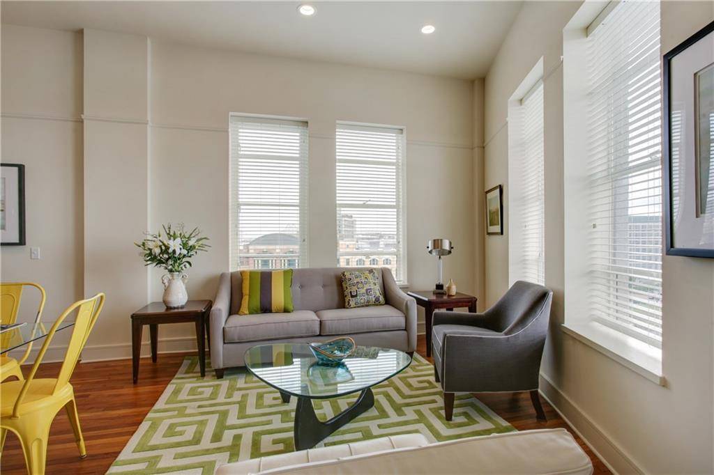 New Orleans, LA 70117,833 HOWARD AVE #301