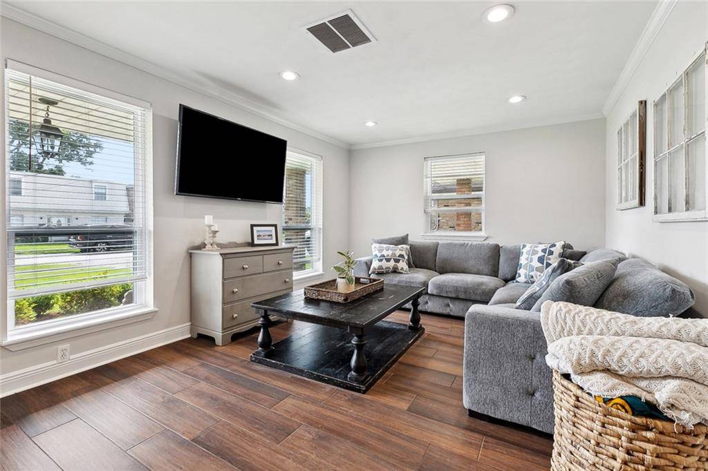 Metairie, LA 70006,4712 SHORES DR