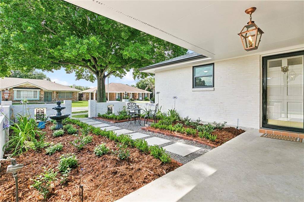 Metairie, LA 70006,4905 HARING CT