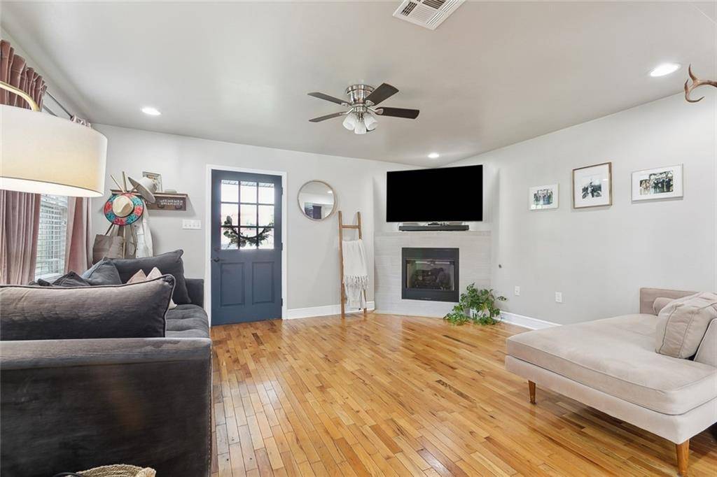 Chalmette, LA 70043,2300 FENELON ST