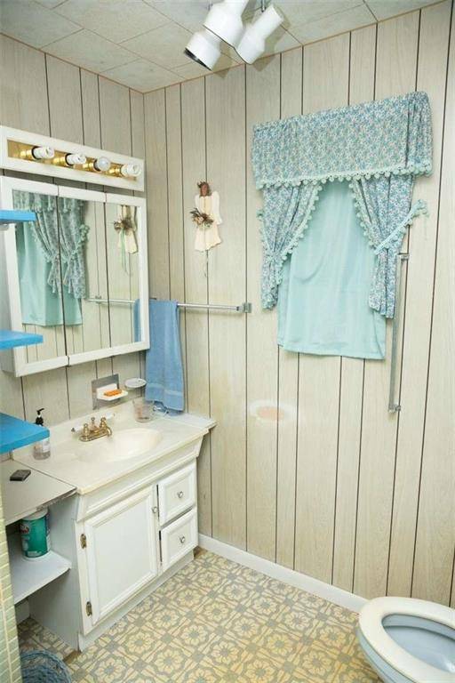 Larose, LA 70373,215 W 22ND ST