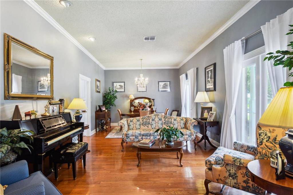 Gretna, LA 70056,933 CHRISTANA PL