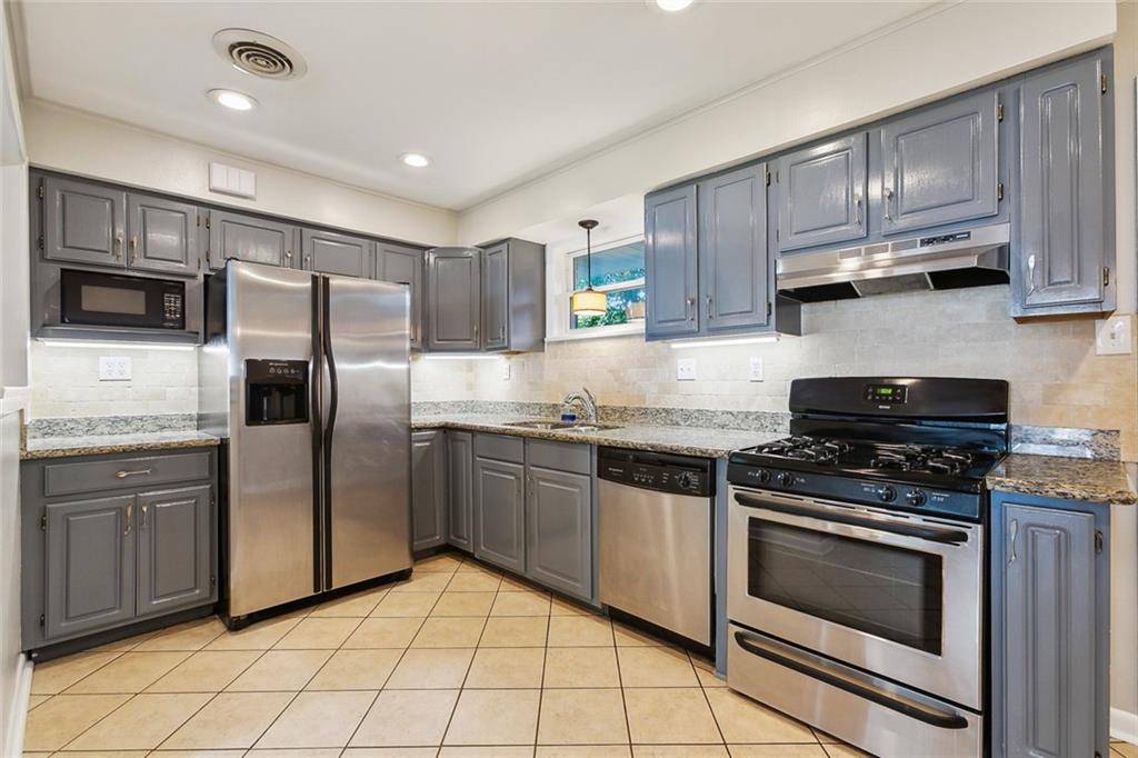 Metairie, LA 70001,1109 HIGHLAND AVE