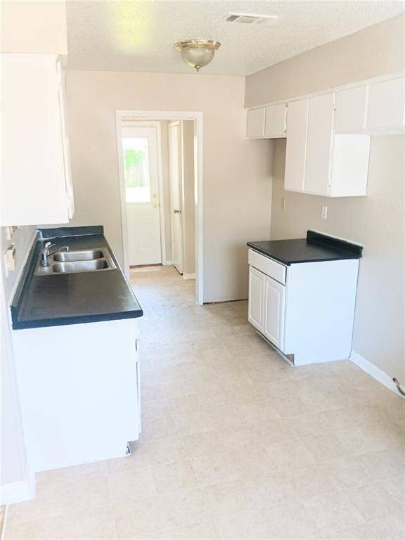 La Place, LA 70068,1938 LONGWOOD CT