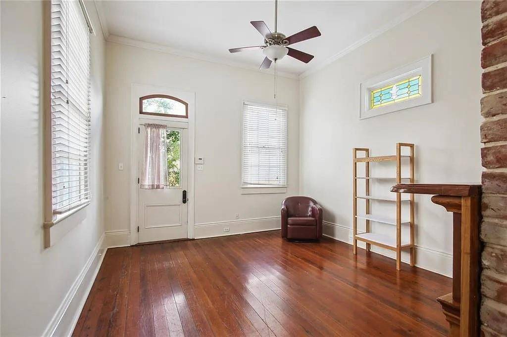 New Orleans, LA 70115,727 DUFOSSAT ST