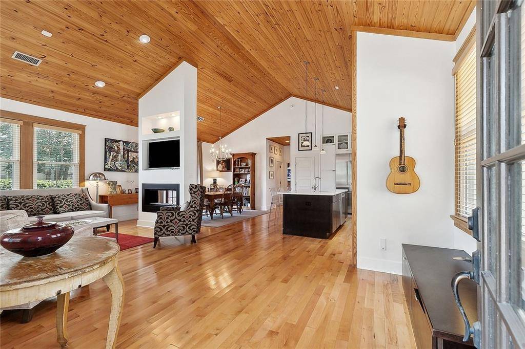 New Orleans, LA 70115,602 JEFFERSON AVE