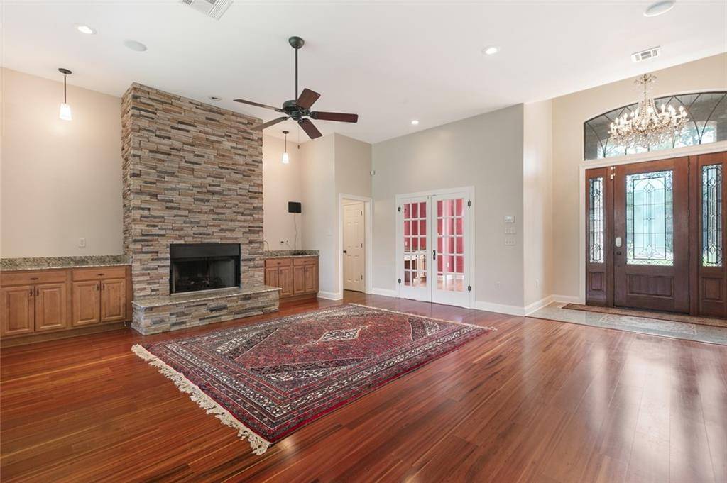 Mandeville, LA 70471,225 GARDEN AVE