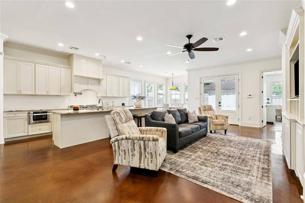 Metairie, LA 70005,1516 HURON AVE