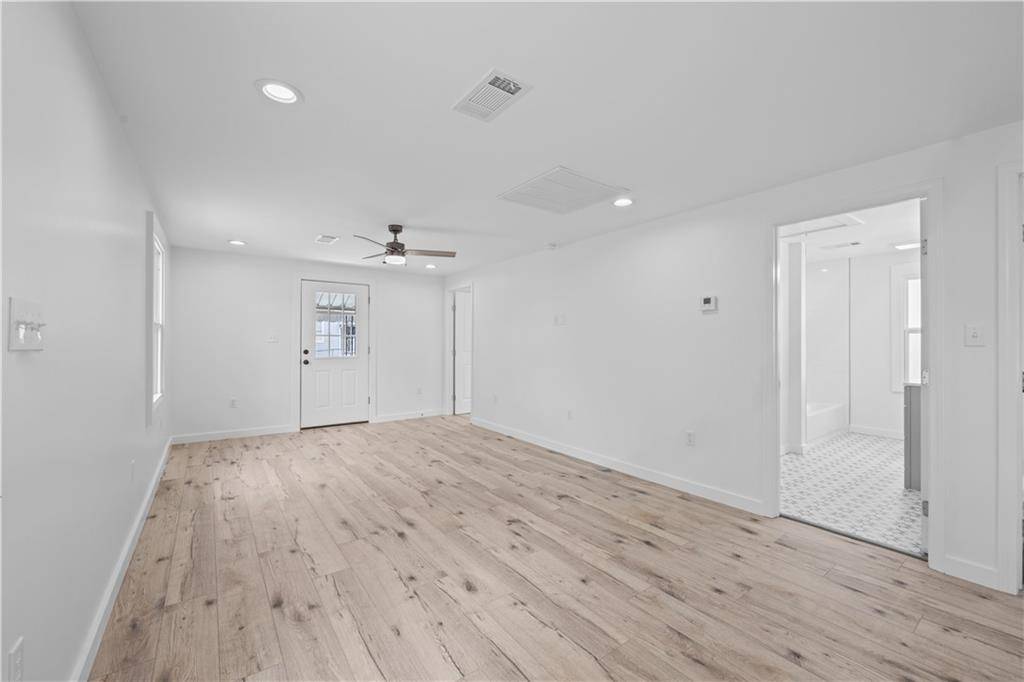 Jefferson, LA 70121,2109 JAMES ST