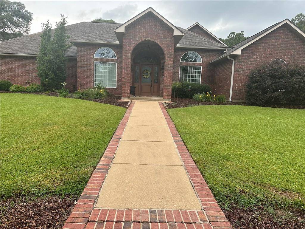Pineville, LA 71360,8058 CHAMPIONS WAY