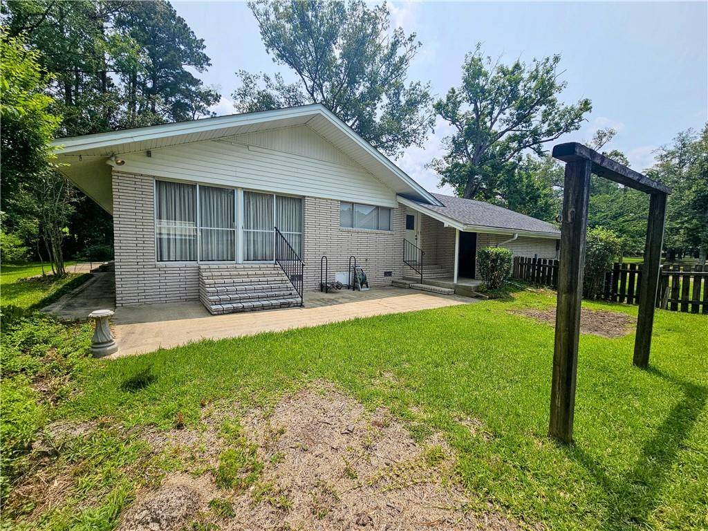 Winnfield, LA 71483,302 MOSLEY DR