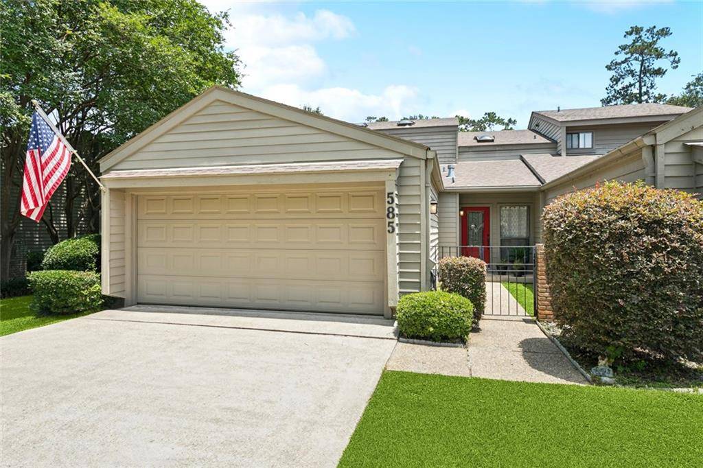 Mandeville, LA 70471,585 BEAU CHENE DR
