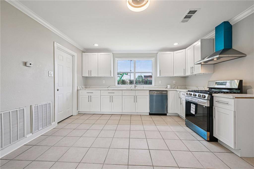 Marrero, LA 70072,7405 RACHEL ST