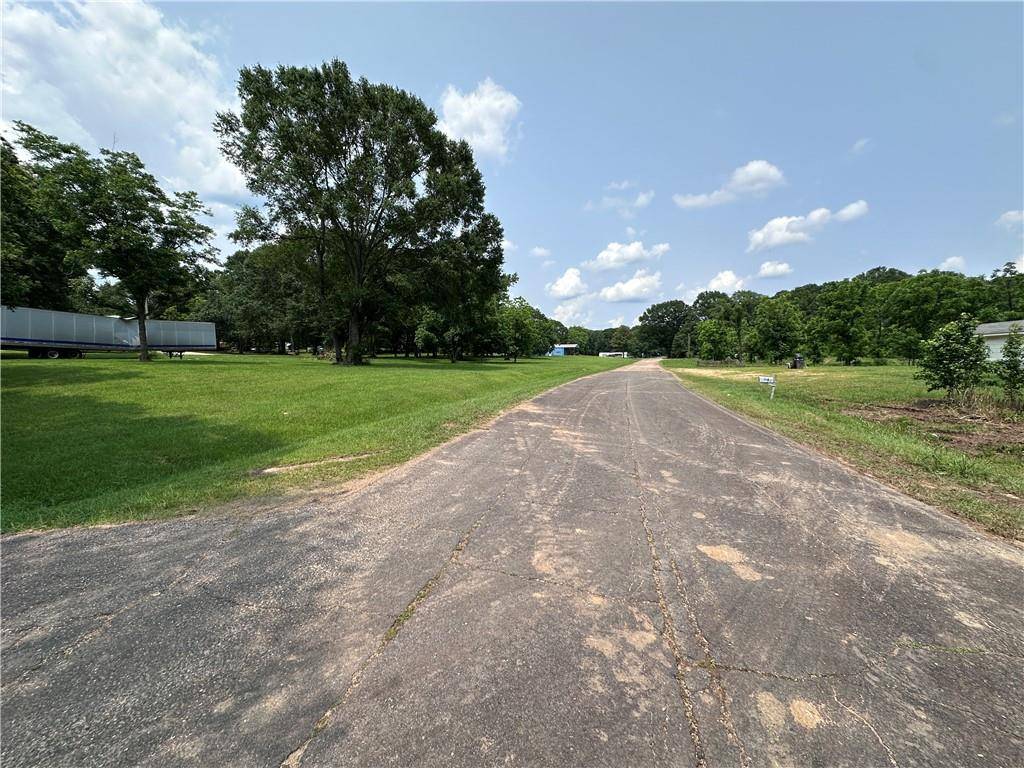 Kokomo, MS 39643,381 OLD HWY 24 HWY