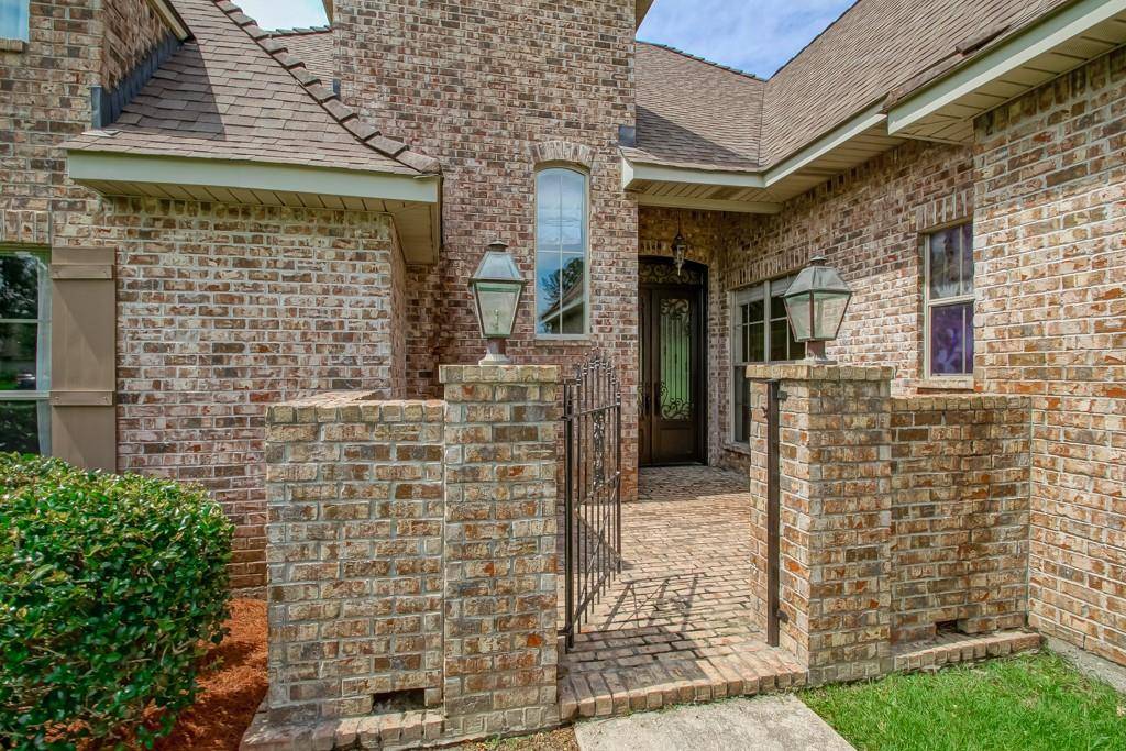 Madisonville, LA 70447,505 ROYAL PALM CT