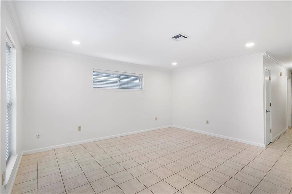 Kenner, LA 70065,3745 E LOYOLA DR
