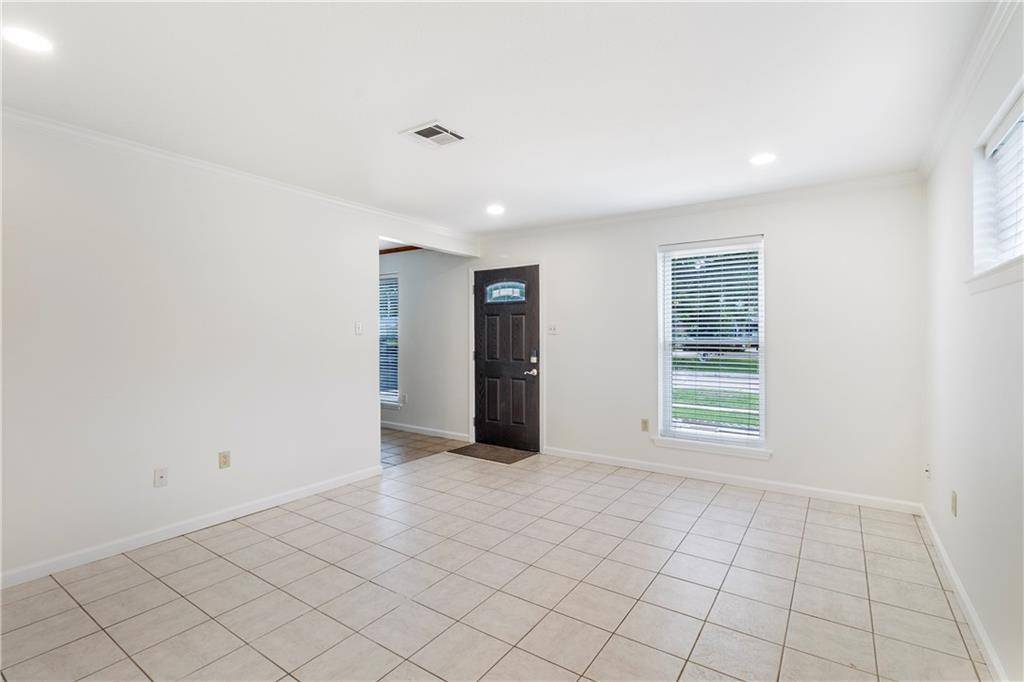 Kenner, LA 70065,3745 E LOYOLA DR