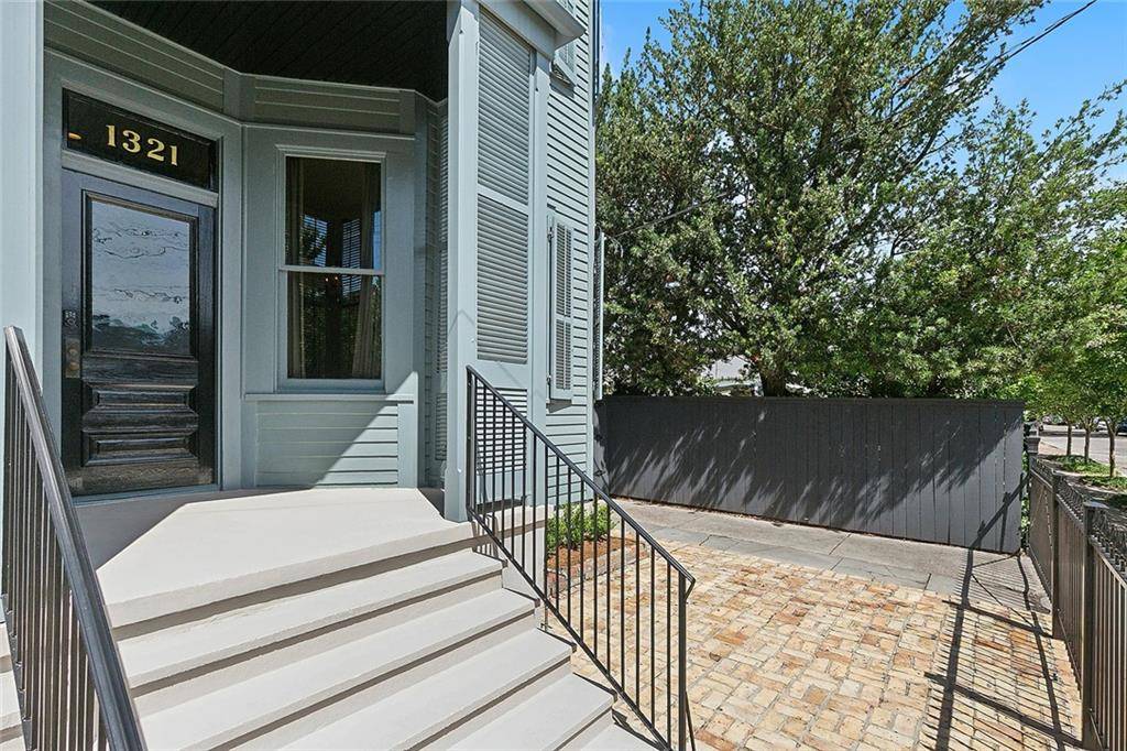 New Orleans, LA 70115,1321 EIGHTH ST