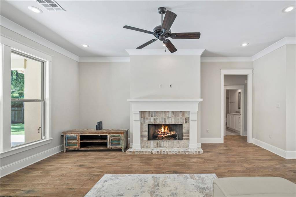 Mandeville, LA 70448,1765 OLD MANDEVILLE LN