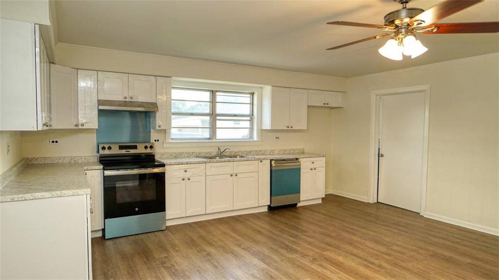 Thibodaux, LA 70301,209 AZALEA ST