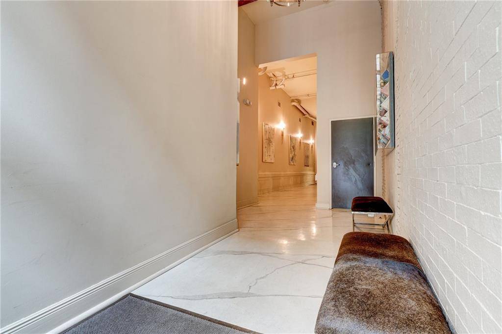 New Orleans, LA 70113,528 BARONNE ST #401