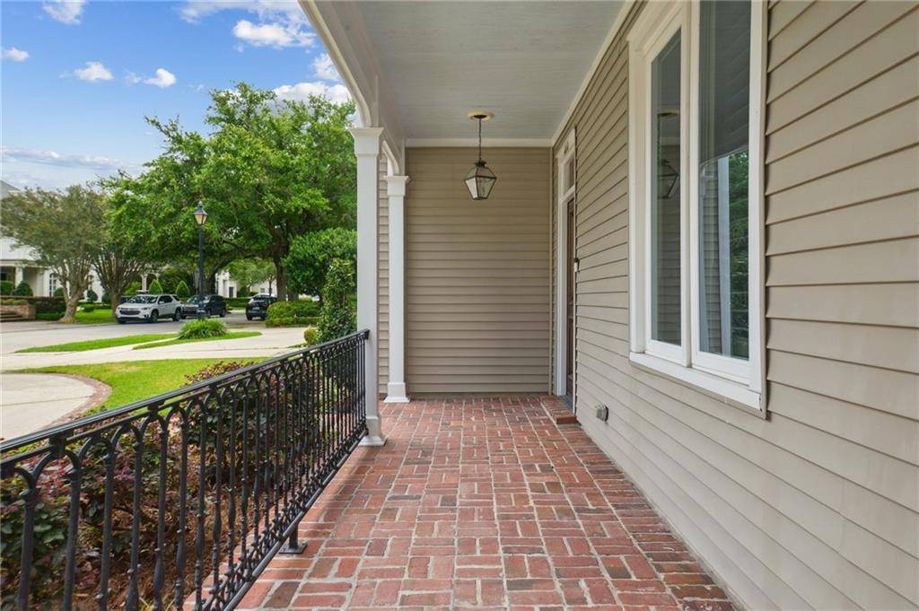 Metairie, LA 70005,404 ATHERTON DR