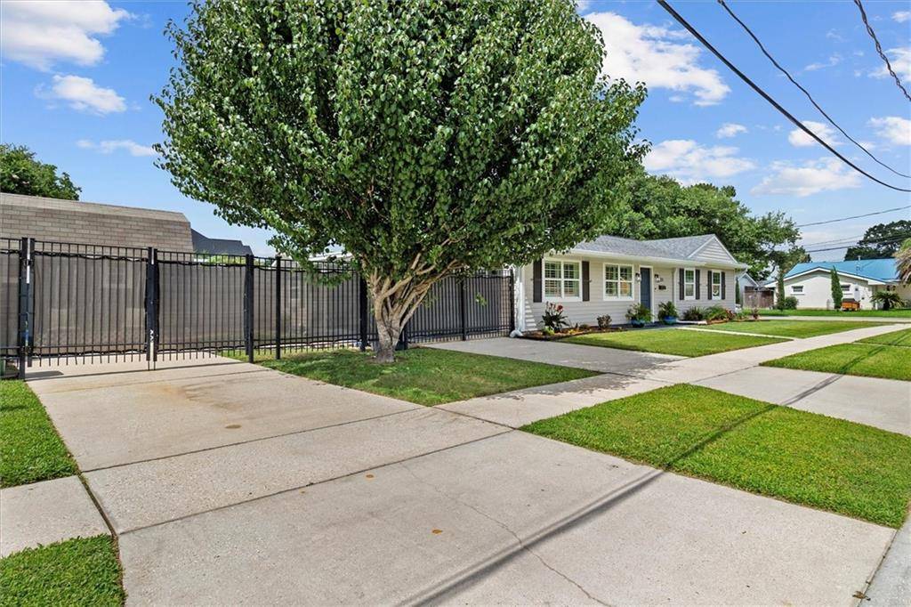 Metairie, LA 70001,1200 WALTHAM ST