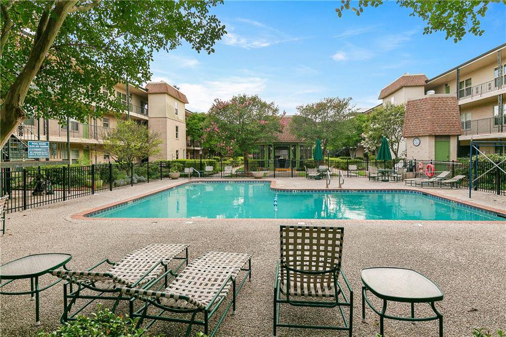 Metairie, LA 70002,2700 WHITNEY PL #826