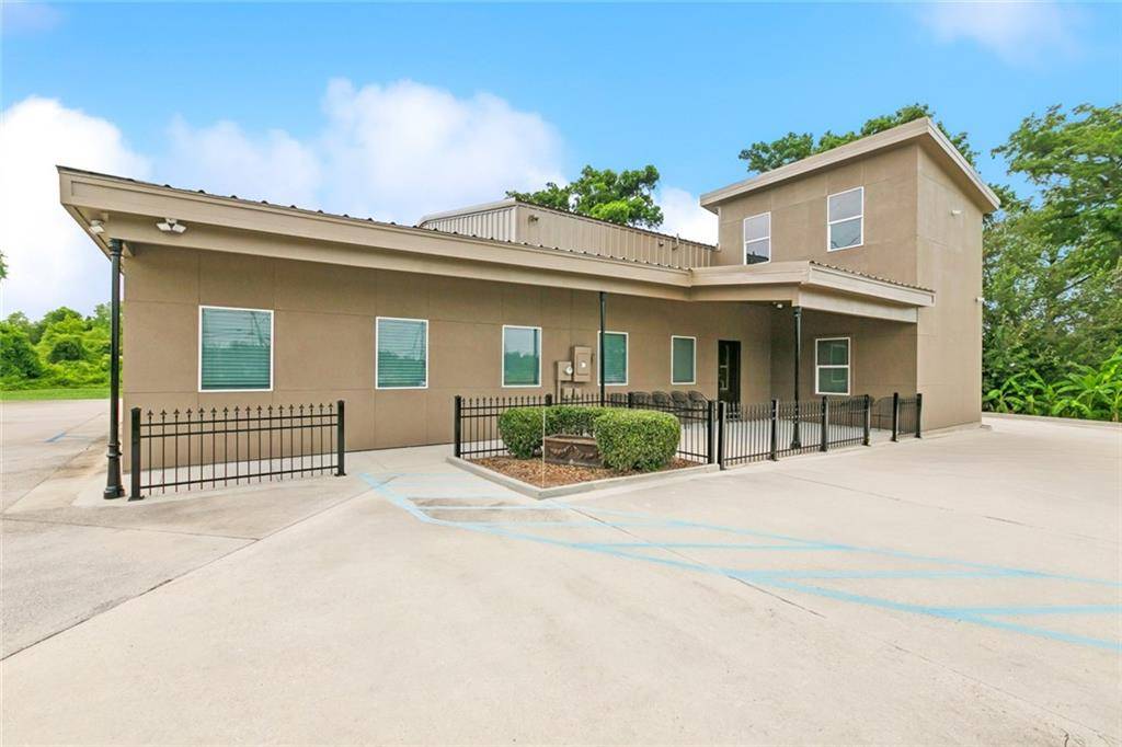 Belle Chasse, LA 70037,1400 WOODLAND HWY