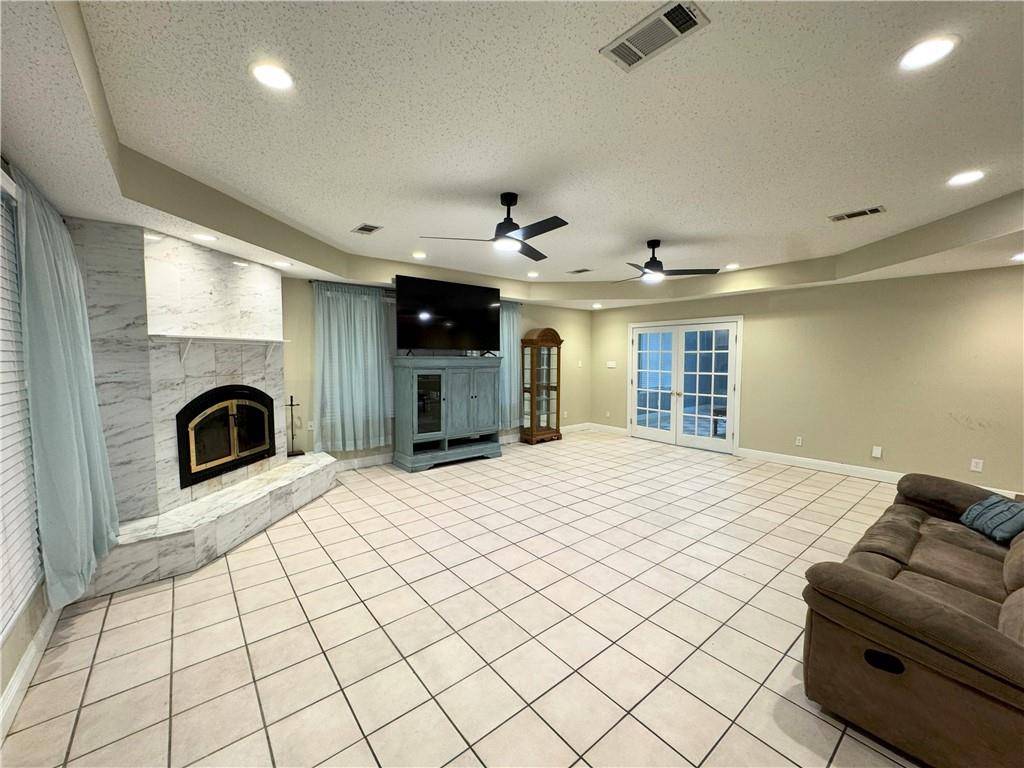 Covington, LA 70435,21448 AUSTIN RD