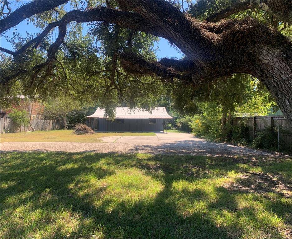 Ponchatoula, LA 70454,20166 22 HWY
