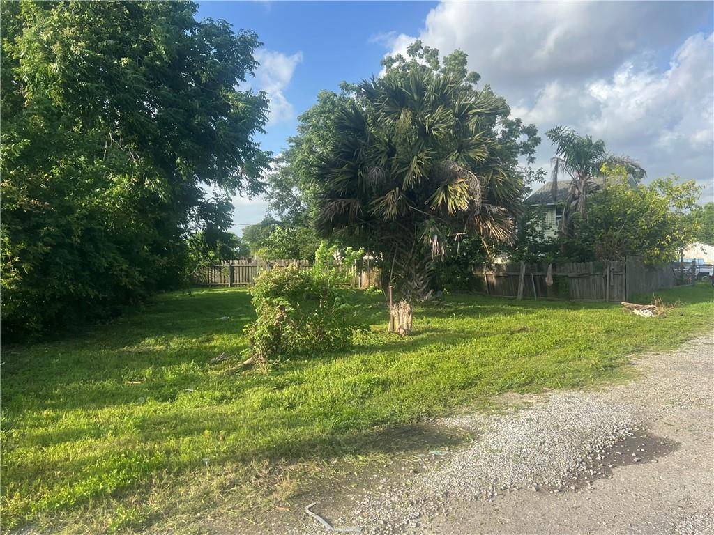 New Orleans, LA 70122,3211 DAHLIA WALK