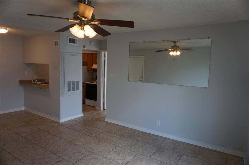 Metairie, LA 70002,4218 HESSMER AVE #214