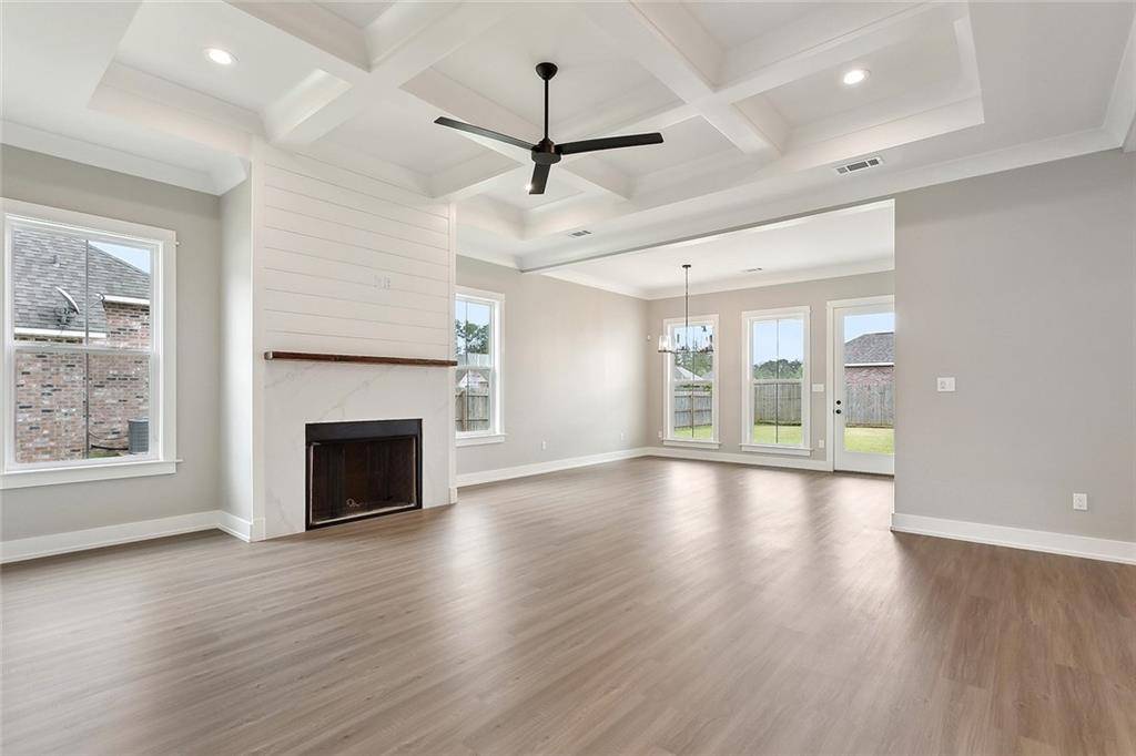 Covington, LA 70435,72701 ROBINDALE DR