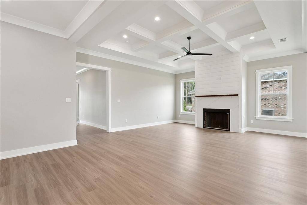 Covington, LA 70435,72701 ROBINDALE DR