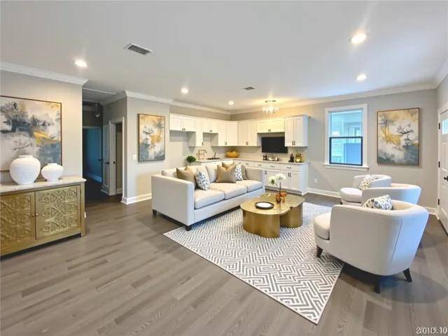 Baton Rouge, LA 70802,280 W HARRISON ST